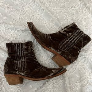 Velvet Vero Cuoio Western boots